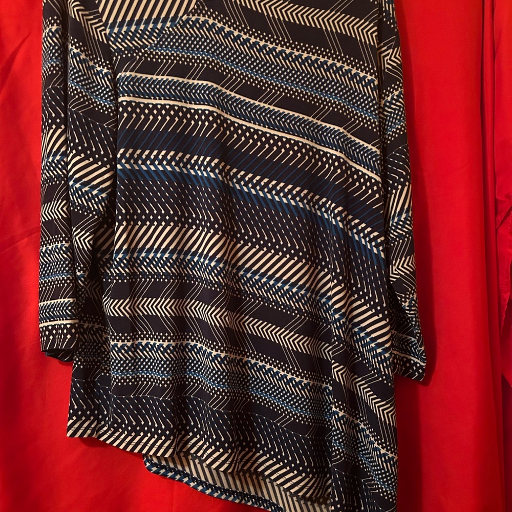 Chico’s  Navy, Royal Blue and Cream Patterned Tunic- Chico’s size 3 (XL)